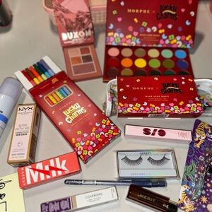 Morphe Lucky Charms Makeup Set with Colorful Palette